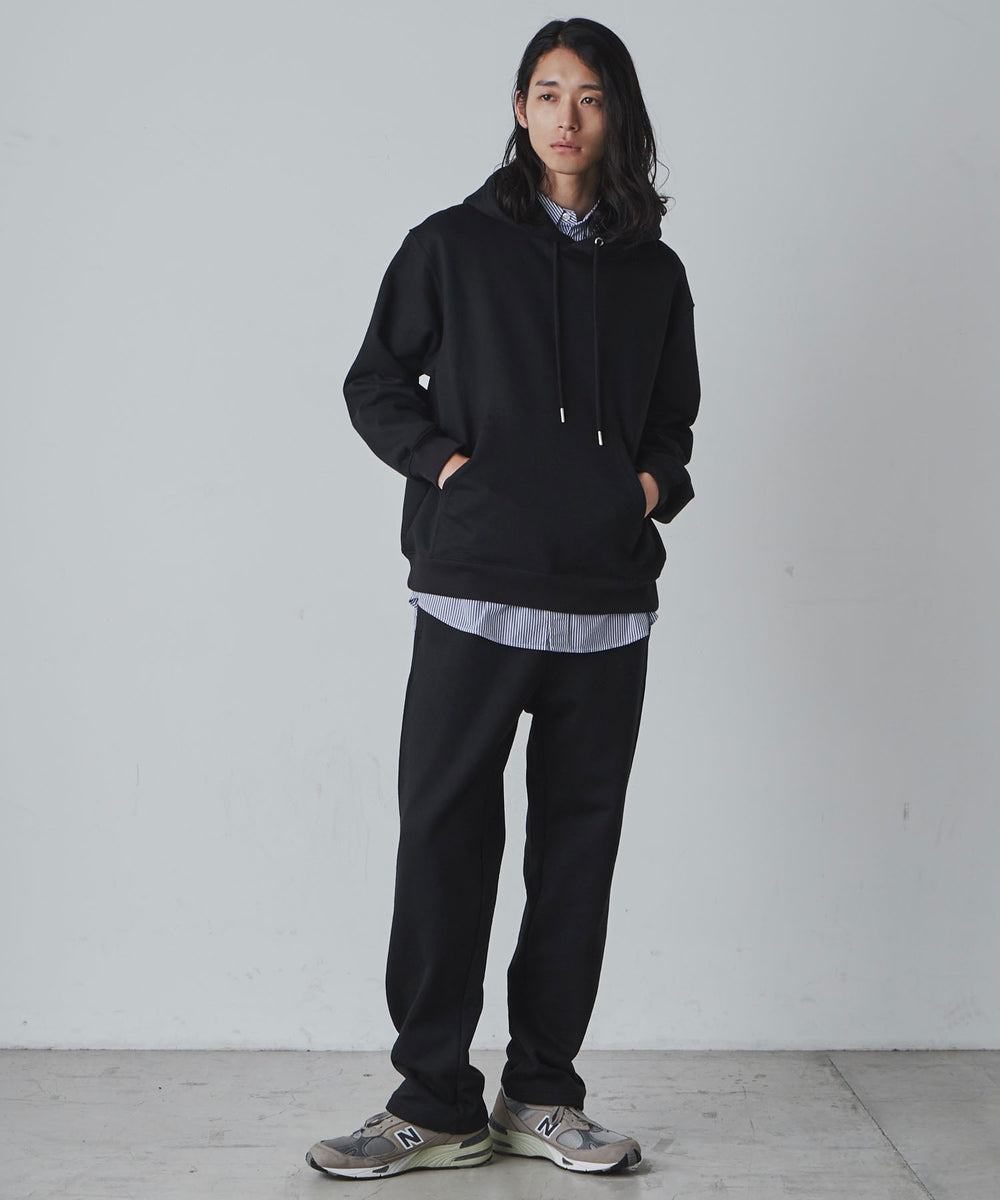 ブラック モデル：181cm M着用