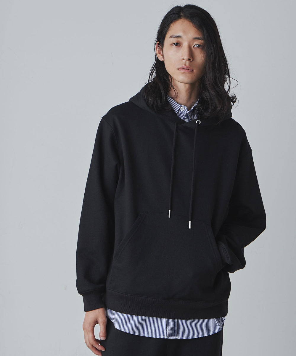 ブラック モデル：181cm M着用