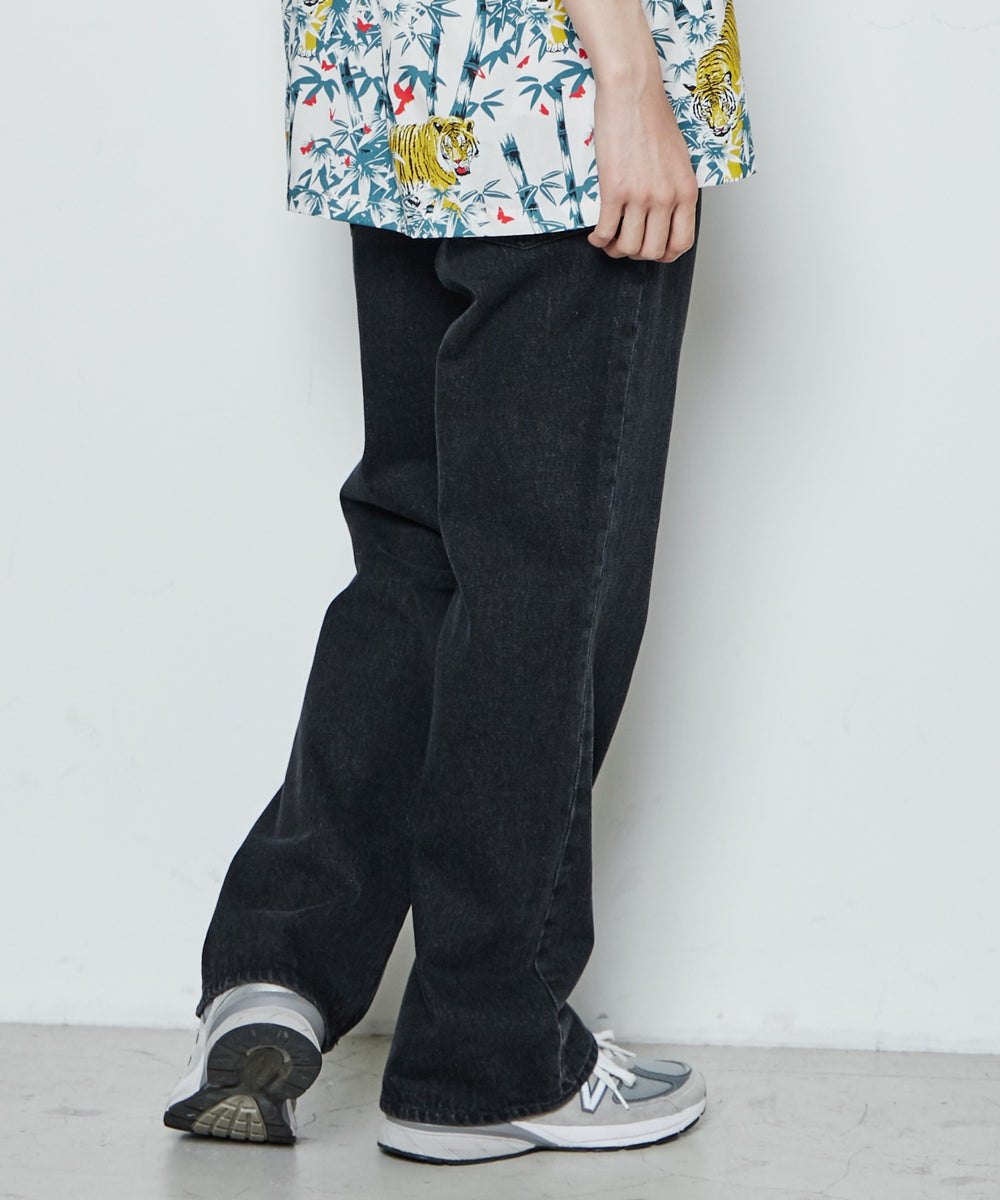 フレアデニムパンツ