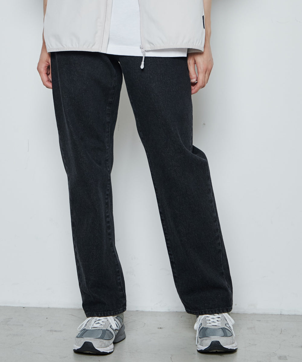 スリムストレートデニムパンツ