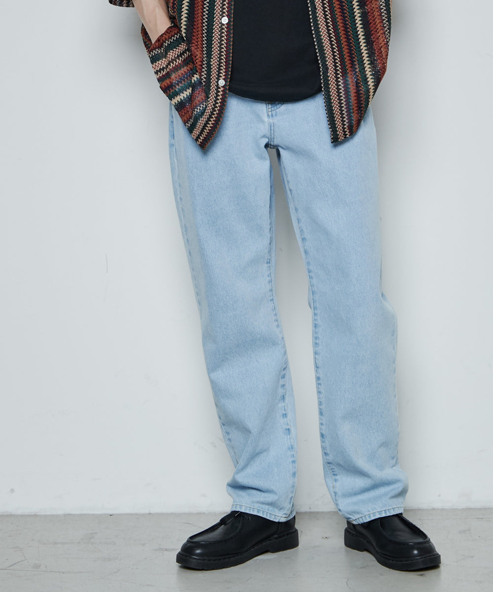 スリムストレートデニムパンツ