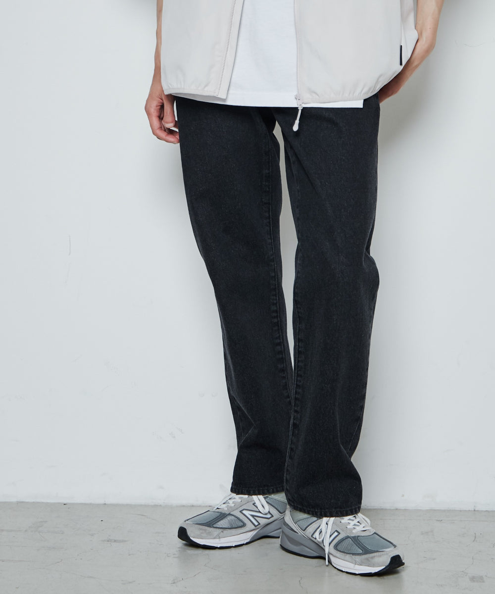 スリムストレートデニムパンツ