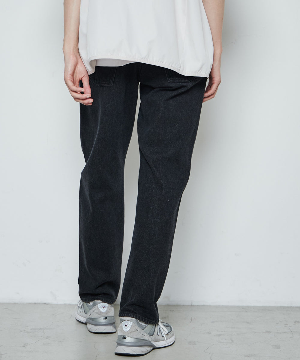 スリムストレートデニムパンツ