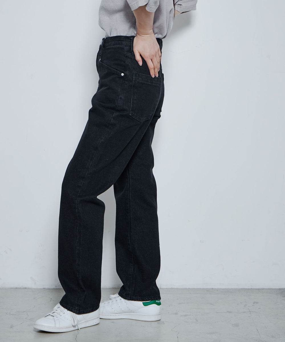 スリムストレートデニムパンツ