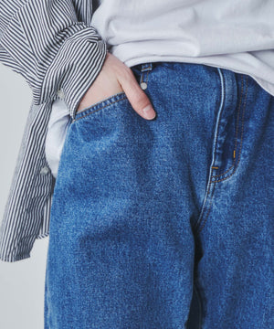 スリムストレートデニムパンツ