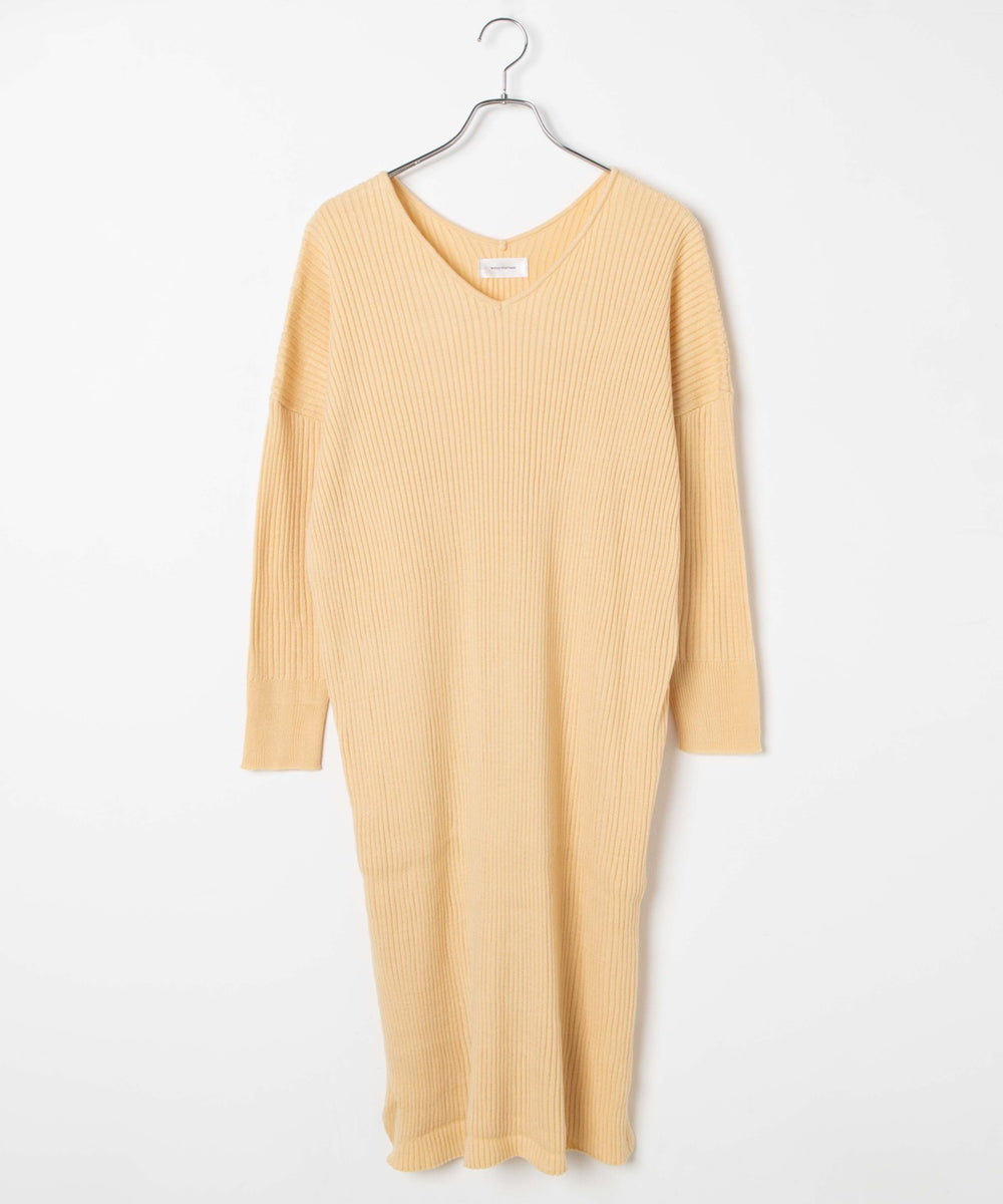 ライトベージュ